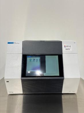 Agilent AriaDX Real-Time PCR Thermocycler with Touchscreen Interface-cover