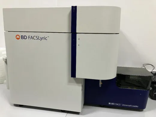 BD FACSLyric Benchtop Flow Cytometer with BD FACSuite Software
