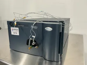Waters Acquity Column Manager HPLC Automated Column Switching System, 2 of 4