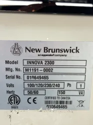 New Brunswick Innova 2300 Digital Platform Shaker for Precise Laboratory Mixing, 4 of 4