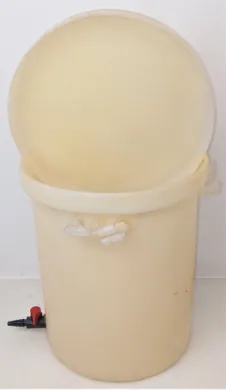 Nalgene 54102-0005 Cylindrical LLDPE Storage Tank with Cover, Spigot, and Vent Inlets (19L)