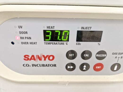 Sanyo MCO-18AIC(UV) Incubator-cover