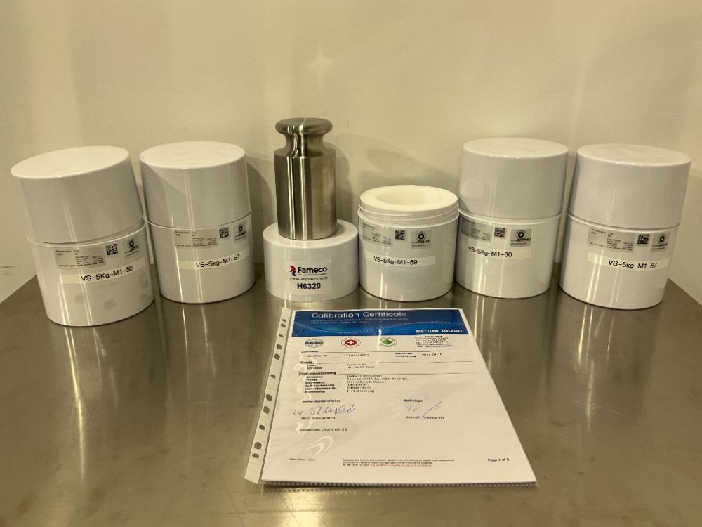 METTLER TOLEDO Model 30406482 Set of Five 5 kg Precision Calibration Weights
