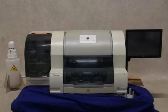 bioMérieux NucliSENS easyMAG Automated Total Nucleic Acid Extraction System