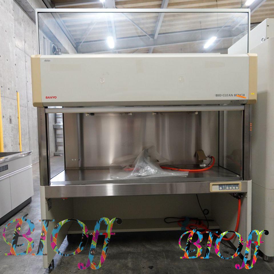 SANYO MCV-B161F Biological Clean Bench with HEPA Filtration