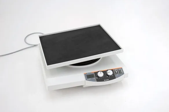 Heidolph Polymax 2040 Platform Rocking Shaker, 5° Tilt, 2.5–50 rpm