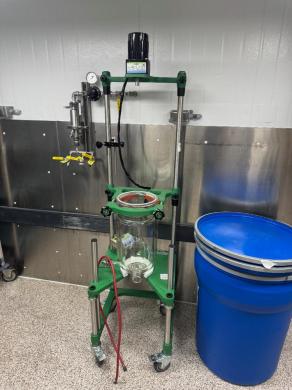 Chemglass 10 Liter Glass Reactor with Motorized Overhead Stirrer and Adjustable Support Frame-cover