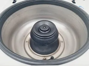 Heraeus Megafuge 1.0R Refrigerated Centrifuge with Rotor, 3 of 14