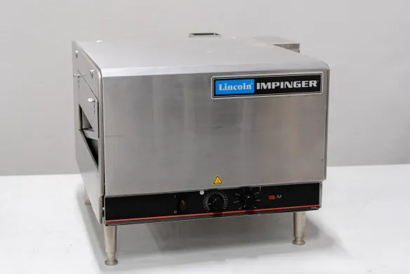 Lincoln 1312-k00 Conveyor Oven for Controlled Thermal Processing, Temperature-Controlled Processes