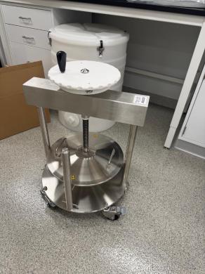 Pall STAX Process Scale Stainless Steel Filtration Chassis for Industrial Applications-cover