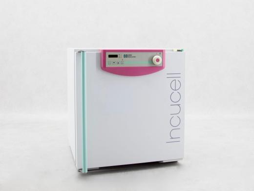 MMM Medcenter Incucell 55 Laboratory Incubator with 55L Capacity-cover