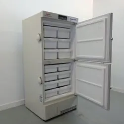 Sanyo Biomedical MDF-U537 Upright Freezer, 3 of 12