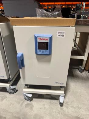 Thermo Fisher Scientific Heratherm IMH60 Dry Heat Laboratory Incubator-cover
