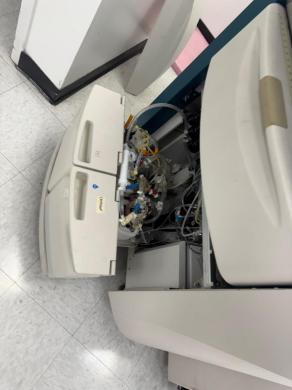 Siemens Advia Centaur XP Fully Automated Immunoassay Analyzer for Clinical Diagnostics-cover