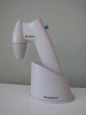 Pipettierhilfe Finnpipette Biomate-cover