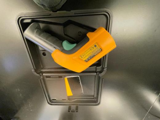 Fluke 566 Handheld Infrared Thermometer with Laser Targeting-cover