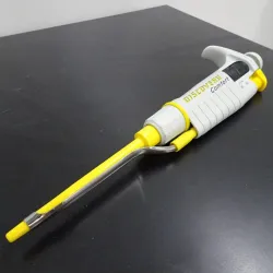 Nippon Genetics HT4055-D DISCOVERY Comfort 200 µL Adjustable Micropipette, 1 of 4