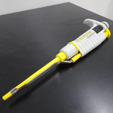 HT4055-D DISCOVERY Comfort 200μL Electronic Pipette by Japan Genetics-cover