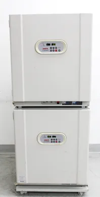 Sanyo MCO-20AIC Dual-Stack CO2 Incubator 215L, 0-50°C, 0-20% CO2