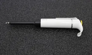 Thermo Scientific F1-ClipTip Single Channel Pipette 10-100 µl, 6 of 6