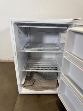 Fisher Scientific Undercounter Freezer-cover