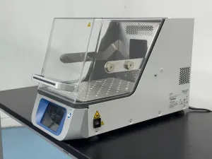Thermo Scientific Solaris Shaker SK2002 with Digital Touchscreen and Protective Cover, 3 of 4