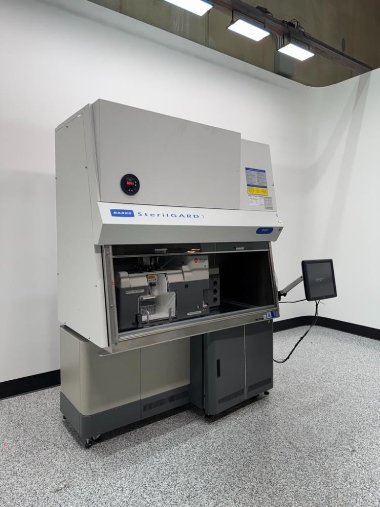 Beckman Coulter MoFlo Astrios EQS 4-Laser Flow Cytometer Cell Sorter Integrated in SterilGARD BSC