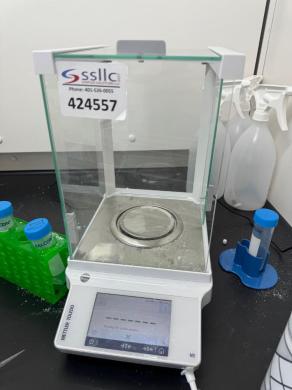 Mettler Toledo ME204T/00 Analytical Balance with Touchscreen and Draft Shield-cover