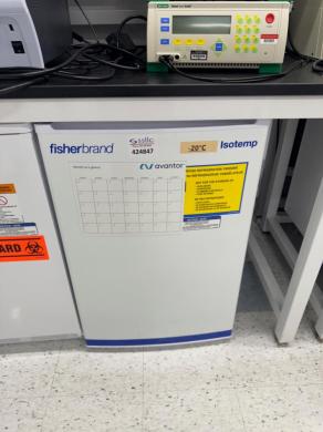 Fisherbrand Isotemp Undercounter Freezer Model GT05LFEEFSAS -20°C Laboratory Storage-cover