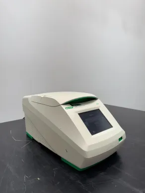 Bio-Rad T100 Thermal Cycler