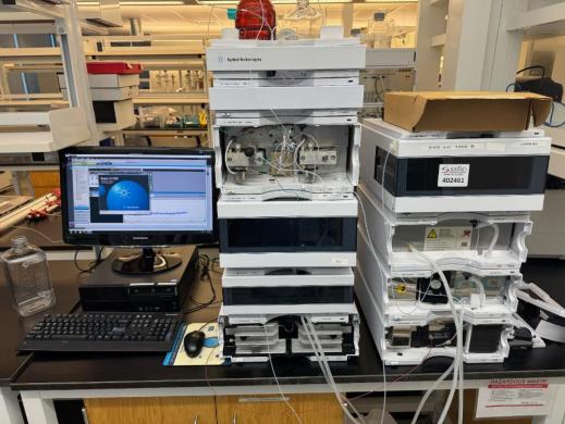 Agilent 1260 Infinity High-Performance Liquid Chromatography (HPLC) System-cover