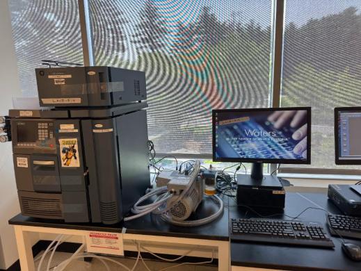 Waters Alliance e2695 High-Performance Liquid Chromatography System-cover