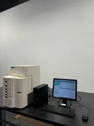Agilent 5300 Fragment Analyzer for automated DNA/RNA fragment analysis, 2 of 4