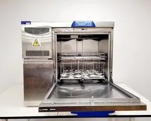 Lancer 820LX Undercounter Laboratory Washer and Dryer, 2 of 26