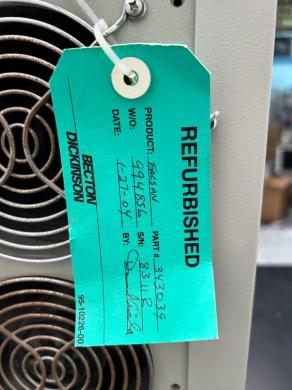 Becton Dickinson FACScan Flow Cytometer System for Cell Analysis-cover