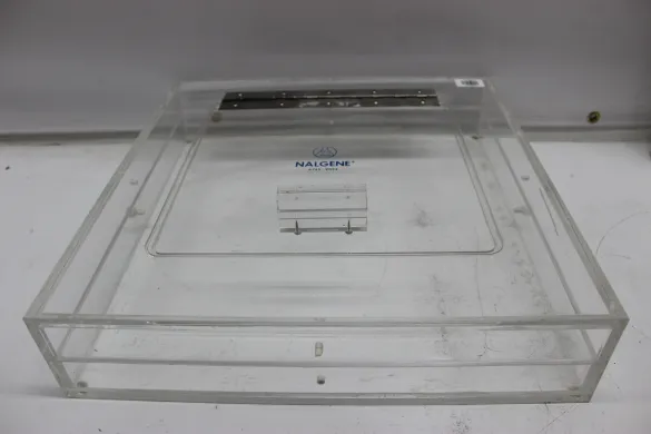 Nalgene 6745-9024 Acrylic Beta Radiation Waste Shield with 10L Capacity