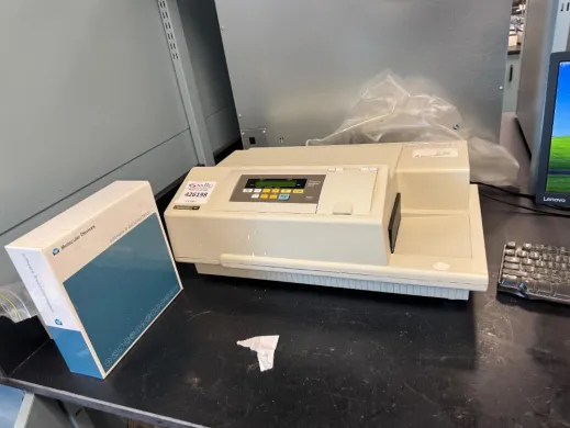 Molecular Devices SpectraMax M2e Multi-Mode Microplate Reader for Absorbance, Fluorescence, and Luminescence Detection