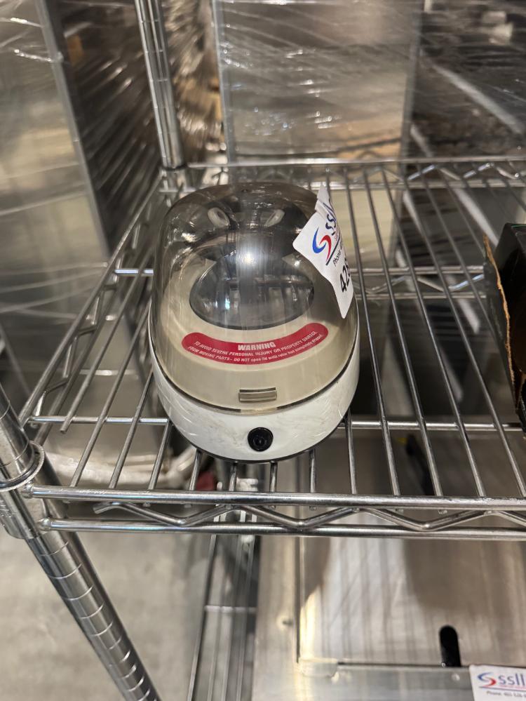 Heathrow Scientific Sprout Mini Centrifuge for Small Volume Sample Processing
