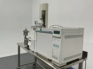 Agilent Technologies 5973N GC/MS System with 6890N Gas Chromatograph and G2614A Autosampler, 2 of 4