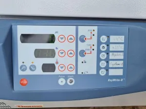 Thermo Electron Corporation CR 4i Refrigerated Centrifuge, 14 of 15