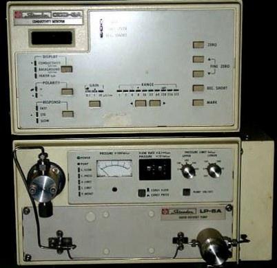 Shimadzu HPLC Conductivity Detector and Liquid Delivery Pump-cover