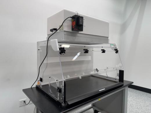 Flow Sciences 4' Enclosed Workspace-cover