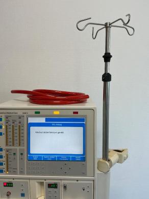 Fresenius Medical Care 4008 S Hemodialysis Machine for Renal Replacement Therapy-cover