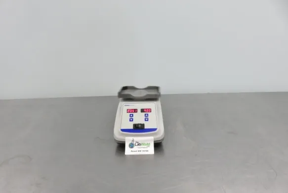 Fisher Scientific Microplate Shaker Vortexer for Controlled Microplate Agitation