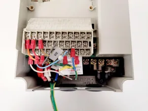 Mitsubishi Freqrol A500 Inverter, 21 of 25