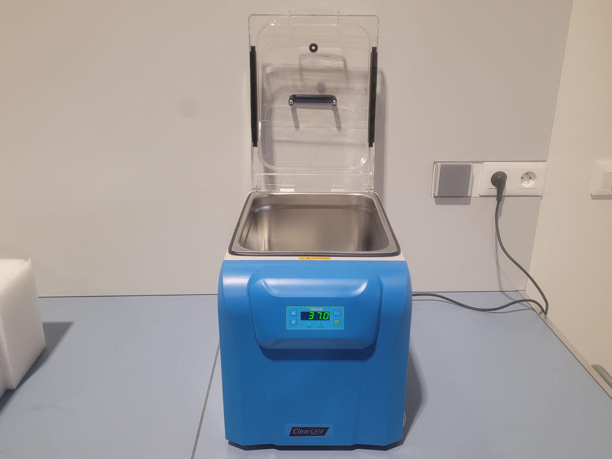 Benchmark B2000-8 MyBath 8L Laboratory Water Bath with Precise Temperature Control