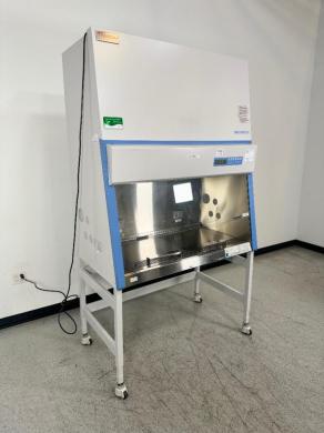 Thermo 1300 Series A2 4' Biosafety Cabinet-cover