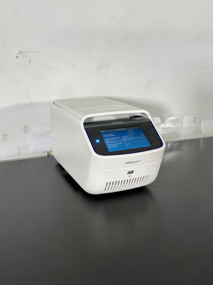 Applied Biosystems MiniAmp Thermal Cycler for Rapid DNA Amplification