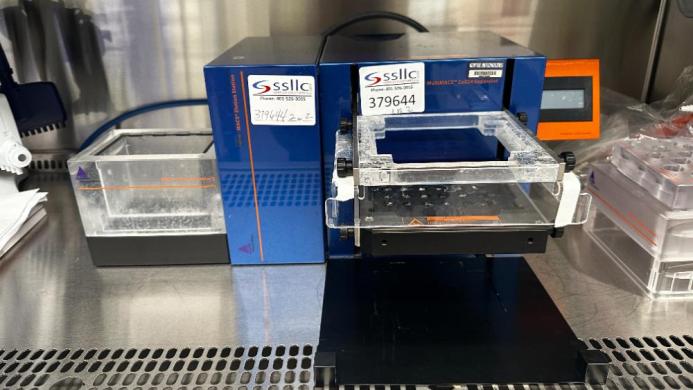 Miltenyi Biotec MultiMACS Cell24 Automated Magnetic Cell Separator System with Elution Station-cover