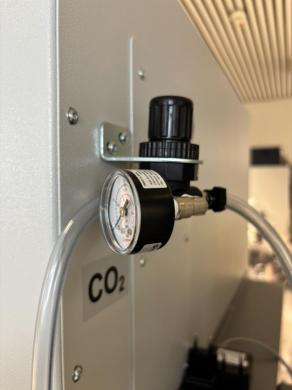 Eppendorf New Brunswick S41i CO2 Incubator for Precise Cell Culture Control-cover